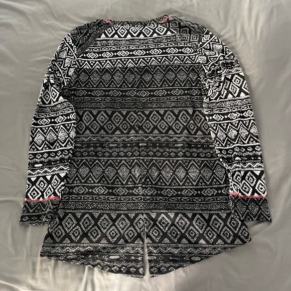 Handkerchief Hem Style Top - Picture 3 of 5